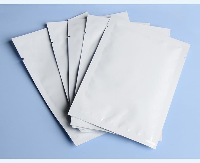 廠(chǎng)家貼牌護眼貼 盒裝青少年學(xué)生兒童艾灸冷敷艾草眼貼批發(fā)